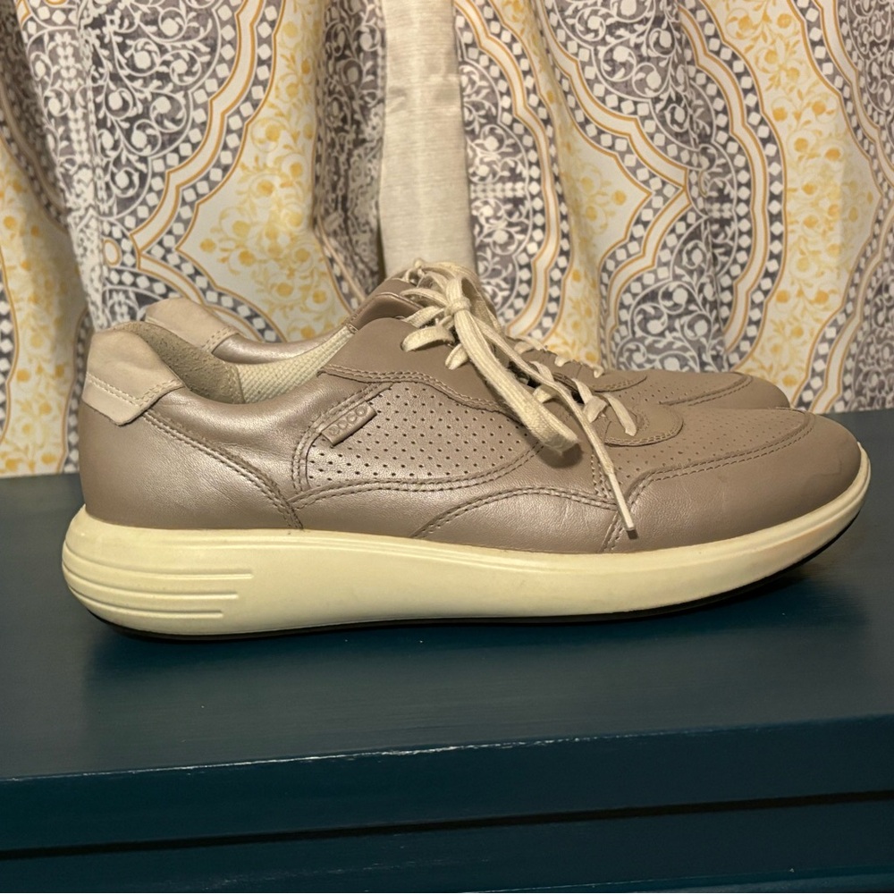 ECCO U.S. Sz. 9 Gray Rose Metallic/Shadow White Runner Leather Sneakers EU 40